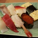Sushi Sanraku - 左側です。