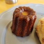 ブーランジェリーランプパティスリーシオン - カヌレ208円