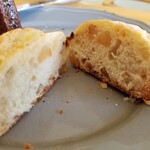 ブーランジェリーランプパティスリーシオン - プチマカダミア断面