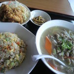 中国料理 同楽縁 - ホルモンうどんセット 700円 (2012.04.15)