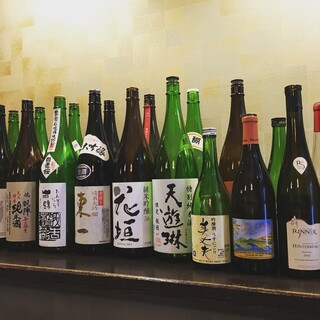 约有15种日本酒，搭配正宗烧酒和精酿啤酒，潇洒地享受荞麦屋酒