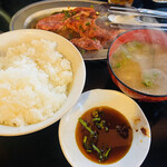 味源 - 定食
      ご飯普通
      肉は大で！！あっ、これにキムチが付いてます