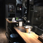 塩ホルモン 周吾 - 清潔感溢れる店内✩*.ﾟ