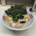 ラーメン 町田家 - ［2020/01］ラーメン・並盛(740円)