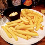 O'VAL - ビンチェ芋のフリッツ