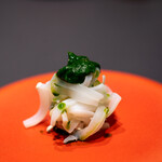 プレゼンテ スギ - 2020.2 イカと春の香り（アカイカ 蕗の薹と千葉産牛乳のヨーグルト 春菊新芽のソース）