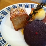 コーヒーと焼き菓子のお店　ｊｏｉａ - 杏とアーモンドのケーキ