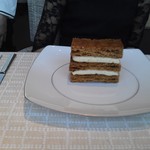 ベージュ アラン・デュカス 東京 - 