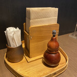 銀座 佐藤養助 - 卓上の七味は是非ゴマだれの方に…