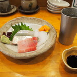 松寿司 - お造り盛り合わせ ＆ 冷酒（雪の茅舎 山廃純米）