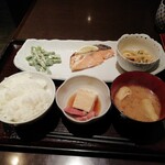 日本料理　日高 - 鮭のレモン塩焼き