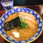 自家製麺 カミカゼ - 塩ラーメン大盛り850円