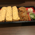 惣菜・弁当 五橋 - 蓋を外すと