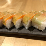 ひさご寿し - ビワマスの押し寿司