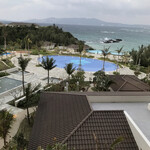 ハレクラニ 沖縄 - ハレクラニマークのプールは、ハワイと同じです