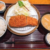 とんかつ まい泉 青山本店 - ロースかつ定食（豚汁変更）