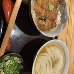 純愛うどん なでしこ - 国産うなぎのうな丼セット（ミニうどん付き）（￥1382）