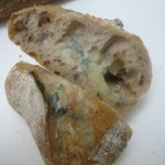 ラ バゲット ド パリ ヨシカワ - ２０１２・４月　胡桃とブルーチーズ