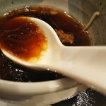 麺と醤油の匠 二代目たか松 - つけ汁。
