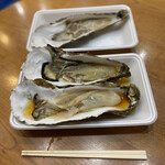 魚吉鮮魚店 - 岩手県生牡蠣　1個350円