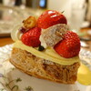 草里 - 料理写真:イチゴのパリブラスト