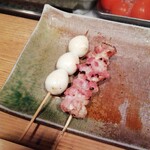 鳥与志 - 膝軟骨・うずら