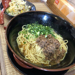 Tairikuya - お得セットのB(850円)は、汁なし担々麺と焼豚半チャーハン