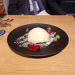 AU GAMIN DE TOKIO table - ドーム型のチョコレート