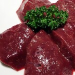 東海苑 - 上レバーは生でかぶりつきたくなるくらいの旨さ。