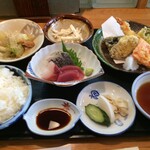 花かんざし - サービス定食