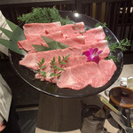 神戸牛と蟹料理 眞 - すき焼きのお肉