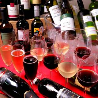 20 types of carefully selected wines with emphasis on cost performance starting from 490 yen