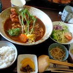 纏 - チキンカツカレー