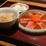 肉和食 月火水木金土日 - 黒毛和牛卵黄しゃぶすきと土鍋ごはん