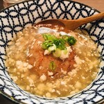 おでんとお魚のお店　でんらく - 蓮根饅頭の餡掛け