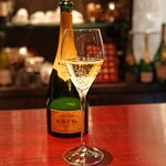 Pomponnu - Champagne Krug Grande Cuvee Brut