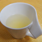 神戸モンシェリ - スプンに数杯いれてお湯で割り、飲んで見ました。ホッとできる瞬間ですね・・。最高に美味しかったです。（紅茶に入れても美味しい）