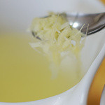 神戸モンシェリ - ジンジャーレモンハチミツ入りシロップ、コップに3杯入れて飲んでます。生姜パワーが強くて即効性があり、ポカポカします♪