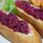 神戸モンシェリ - 紫芋のジャムは、甘さ控えめでした。クルミの味が忘れられません～。