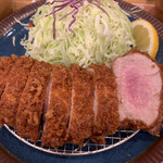 豚肉料理専門店 とんかつのり - 綺麗なピンク色