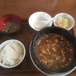 餃子の花家 - 四川風麻婆豆腐セット(1,100円税入)