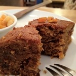 イネル - 林檎とオレンジピールのケーキ