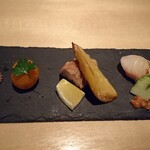 炭火焼き鶏とスパイスカレー 日本橋室町 ハラカラ - 