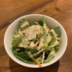 初台スパイス食堂 和魂印才たんどーる - 自家製ドレッシングのサラダ