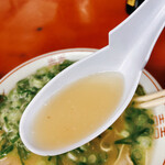 安全食堂 - 滋味系の美味しい豚骨スープ