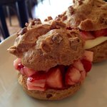 アンファン・ルミエール  - シューパリジャン・イチゴ乗せ！