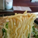 まよさわ - こちらも低加水率ウェーブ麺使用