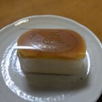 ル・パティシエ ヨコヤマ - 半熟チーズケーキ（158円＋税）