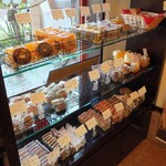 Konditorei Ohashi - 焼き菓子の様子。