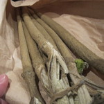 レストラン バカール - 金ごぼう　良く見るとキラキラしてます